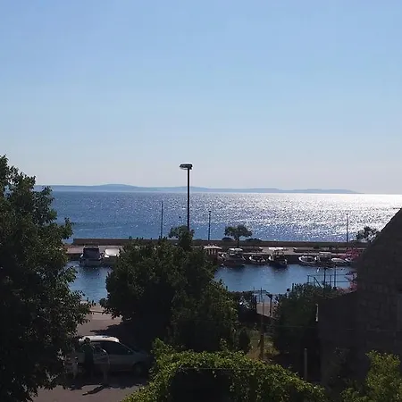 Apartman Pia *