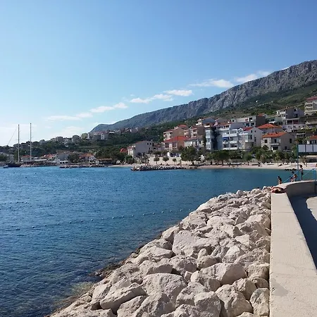 Pia * ドゥギ・ラット