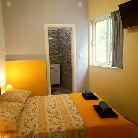 Pia Apartman