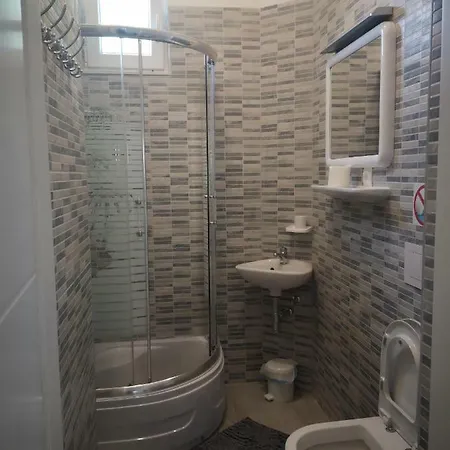 Pia ドゥギ・ラット