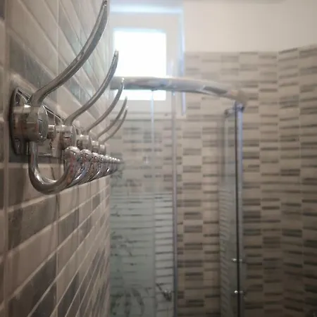 Pia * ドゥギ・ラット