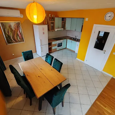 Pia Apartment