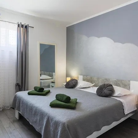 Apartment Pia Dugi Rat
