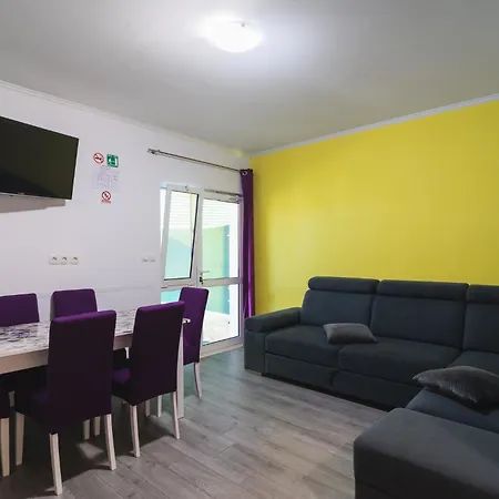 Apartment Pia